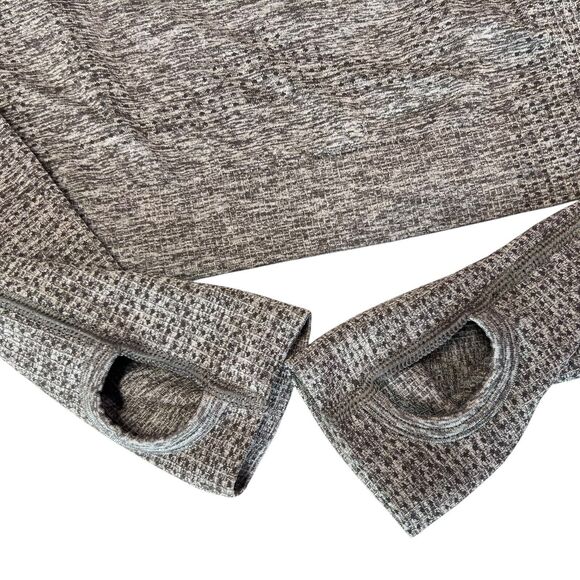 Gymshark Vital Seamless Women’s XS Heather Gray Round Neck Crop Top Thumbholes - Picture 2 of 12